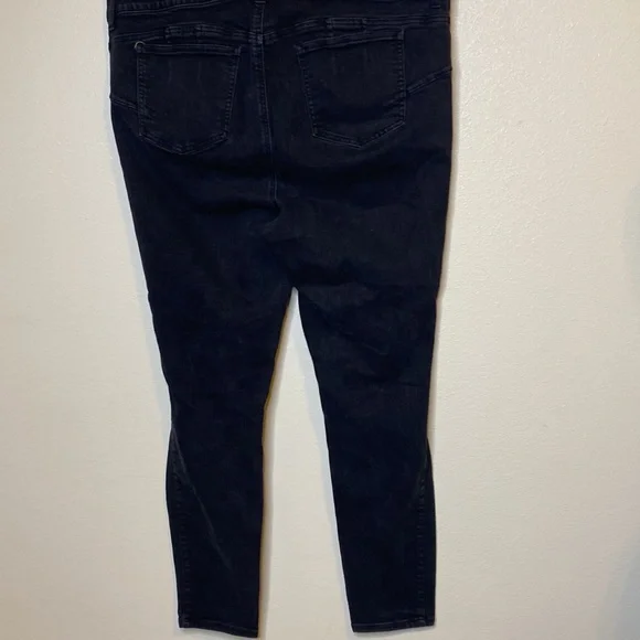 Torrid Distress Bombshell Skinny Sz 18 & 20 Black - Picture 5 of 6